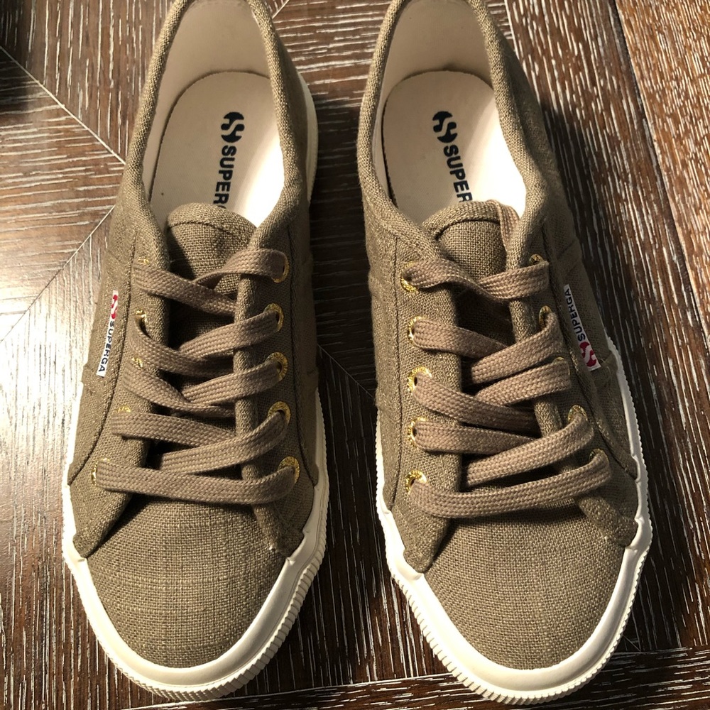 NWOT superga sneakers